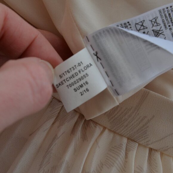 Banana Republic Pleated Floral Cream Maxi Skirt Sz 0 - Picture 8 of 9